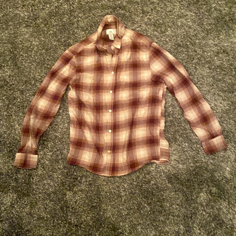 I’m selling a button down shirt from H&M.